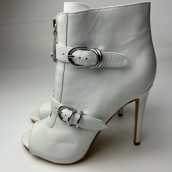 Guess Wardyn White Peep Toe Ankle Booties Buckle Strap Stiletto Heels Size 8 - Picture 9 of 15